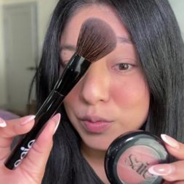 Looks great in photos

The shade and finish look really nice in photos. It adds...
