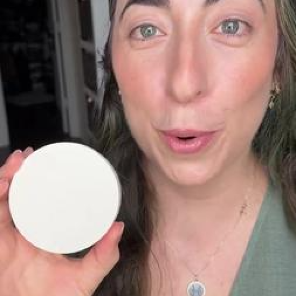 Soft and natural look

The product looks beautiful and feels easy to use. It giv...