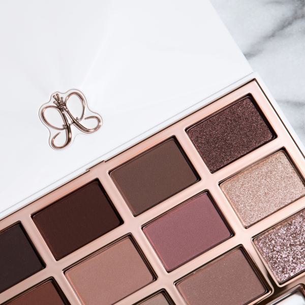 Genesis Eyeshadow Palette