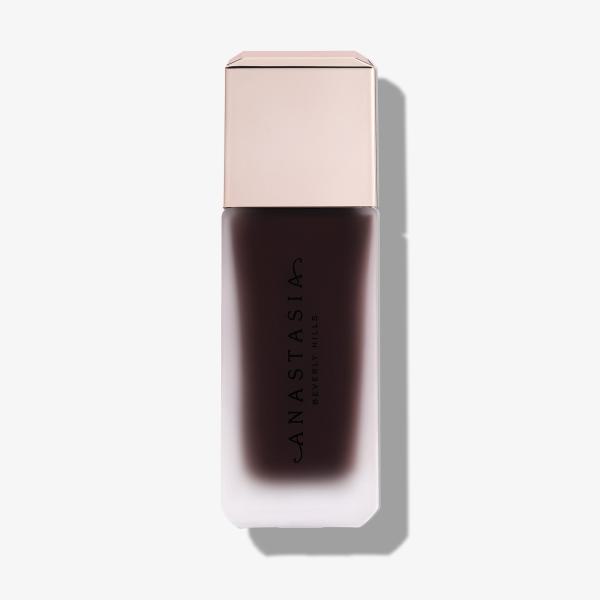 Impeccable Blurring Second-Skin Matte Foundation