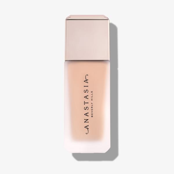 Impeccable Blurring Second-Skin Matte Foundation