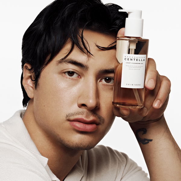 Madagascar Centella Light Cleansing Oil